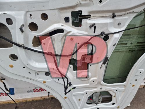 Iveco Daily - Drivers Right O/S Elec Front Door White (07-14)