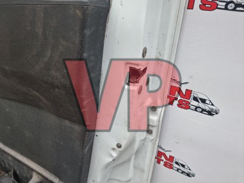 Iveco Daily - Drivers Right O/S Manual Front Door White (00-06)