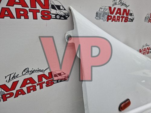 VIVARO TRAFIC PRIMASTAR - Drivers Right O/S Front Wing White (01-14) Genuine